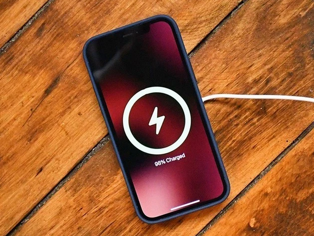 和平镇苹果手机维修分享iPhone 12可以随便充电吗 