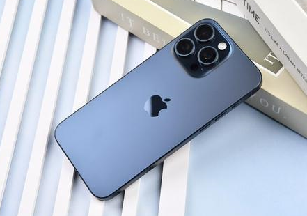 和平镇苹果维修点分享iPhone 15 Pro Max屏幕更换全新实操风险 